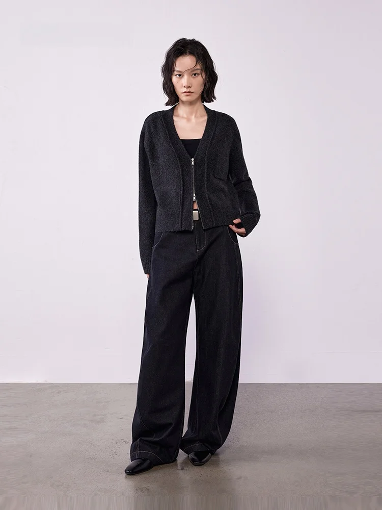 XMOOM2025 Осенний новый кардиган из шерстяной смеси с V-образным вырезом и двойной молнией, вязаный, повседневный, прямого кроя, женский свитер
XMOOM2025 Осенний новый кардиган из шерстяной смеси с V-образным вырезом и двойной молнией, вязаный, повседневный, прямого кроя, женский свитер