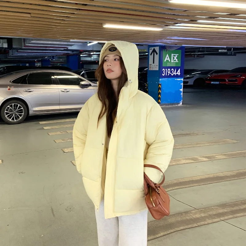 2026 New Hooded Cotton-padded Bread Clothes Loose Winter Puffer Jacket Women Thicken Warm Long Sleeve Female Short Parkas
2026 New Hooded Cotton-padded Bread Clothes Loose Winter Puffer Jacket Women Thicken Warm Long Sleeve Female Short Parkas