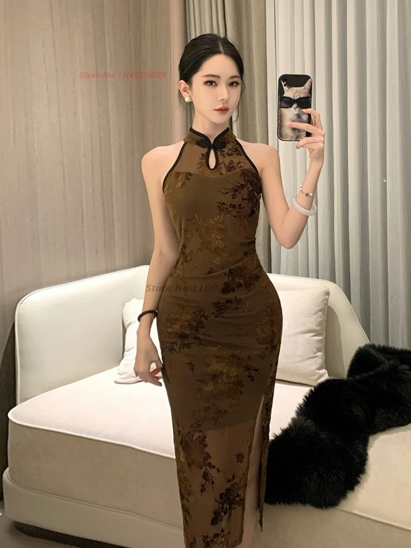 2025 chinese sexy cheongsam sleeveless mesh velvet qipao retro embossing evening party dress vintage banquet nightclub dress
2025 chinese sexy cheongsam sleeveless mesh velvet qipao retro embossing evening party dress vintage banquet nightclub dress