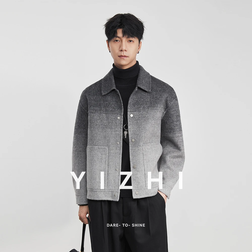 Модная мужская шерстяная куртка с градиентными лацканами, новинка зимы 2025 года, свободная повседневная шерстяная модная верхняя одежда, куртка
Модная мужская шерстяная куртка с градиентными лацканами, новинка зимы 2025 года, свободная повседневная шерстяная модная верхняя одежда, куртка