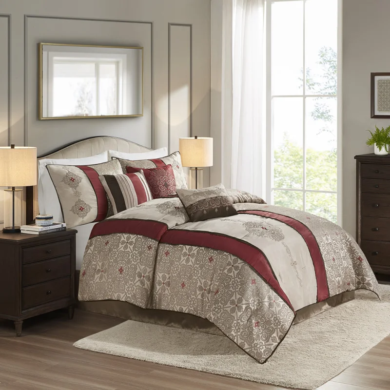 King 7 Piece Jacquard Comforter Set with Throw Pillows
King 7 Piece Jacquard Comforter Set with Throw Pillows