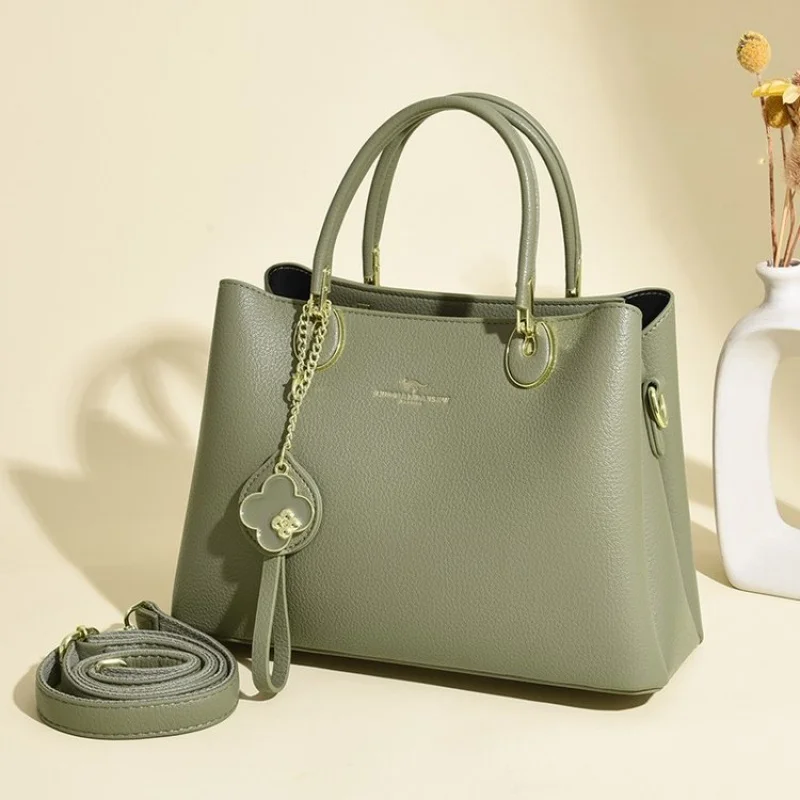 Luxury Women's Shoulder Bag Crafted From Premium Leather Featuring Paris Style And Casual Elegant Vintage Look
Luxury Women's Shoulder Bag Crafted From Premium Leather Featuring Paris Style And Casual Elegant Vintage Look