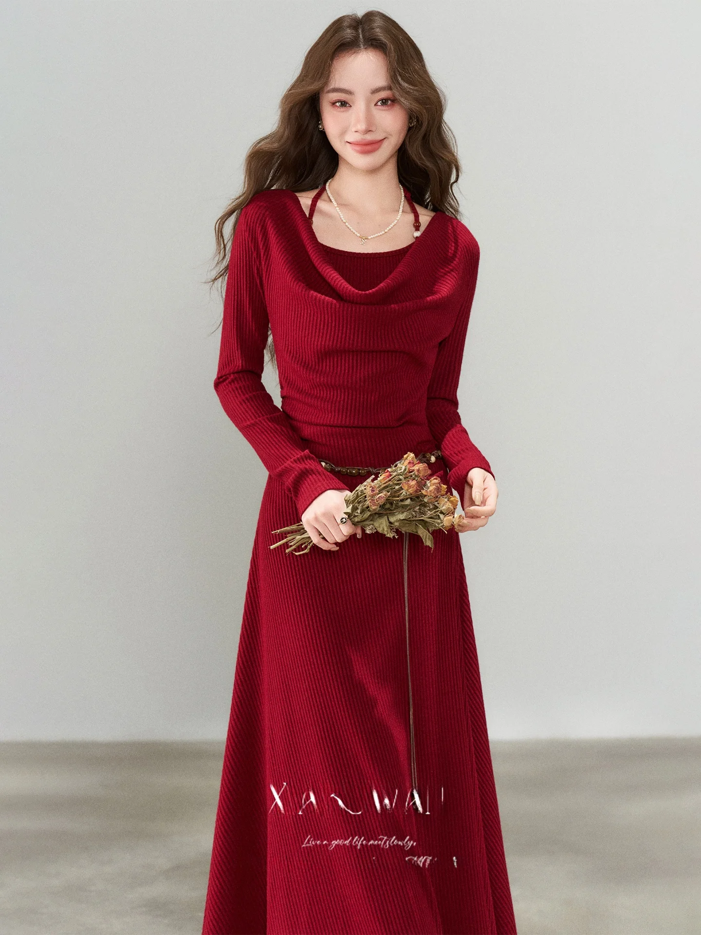 Retro Knitted Long Sleeve Midi Dress Women's Early Spring Slimming A-Line Dress High Waist French Style Autumn Winter Fashion
Retro Knitted Long Sleeve Midi Dress Women's Early Spring Slimming A-Line Dress High Waist French Style Autumn Winter Fashion