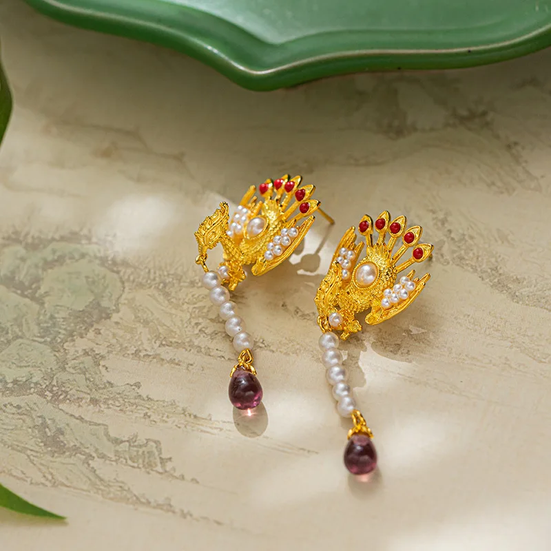 Chinese Palace Style Ancient Method Gold Plated Enamel Phoenix Imitation Pearl Women's Earrings Classical Jewelry
Chinese Palace Style Ancient Method Gold Plated Enamel Phoenix Imitation Pearl Women's Earrings Classical Jewelry