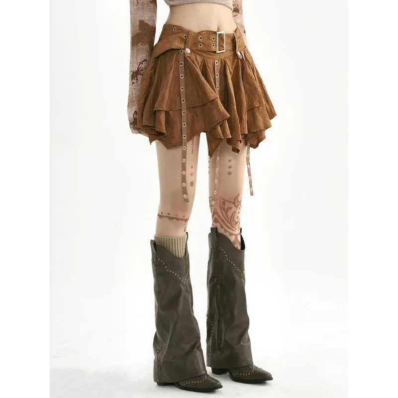 Vintage Pleated Women'S Short Skirt Waste Soil Style Mini Skirt Y2k Woman Clothing Asymmetrical Hem Punk Rock Clothes Skirt 
Vintage Pleated Women'S Short Skirt Waste Soil Style Mini Skirt Y2k Woman Clothing Asymmetrical Hem Punk Rock Clothes Skirt