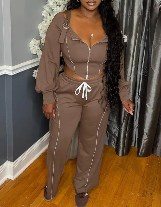 Женская мода, комплект из двух предметов, модная женская одежда, повседневный топ с длинными рукавами и открытыми плечами, брюки с завязками на талии и карманами
Женская мода, комплект из двух предметов, модная женская одежда, повседневный топ с длинными рукавами и открытыми плечами, брюки с завязками на талии и карманами