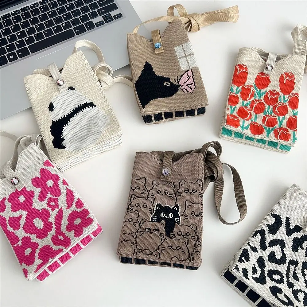 Fashion Cartoon Knit Handbag Mini High-capacity Knot Wrist Bag Knit Phone Bag Women
Fashion Cartoon Knit Handbag Mini High-capacity Knot Wrist Bag Knit Phone Bag Women