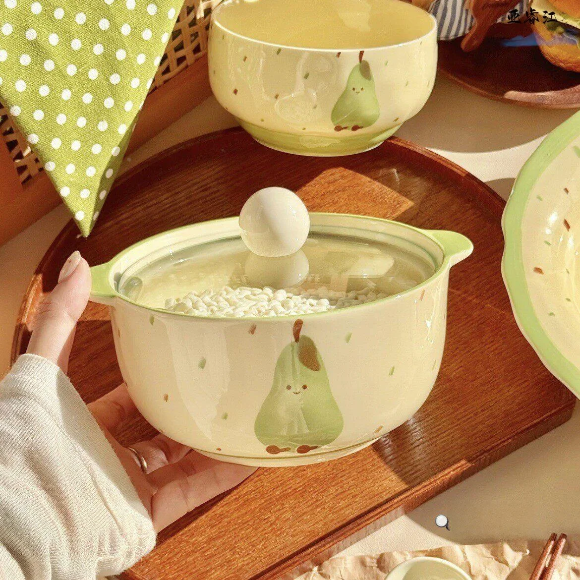 Cute Green Pear Ceramic Instant Noodles Bowl with Lid Double Ear Large Capacity Anti-Scalding Snail Soup Bowl Ins Style Glaze...
Cute Green Pear Ceramic Instant Noodles Bowl with Lid Double Ear Large Capacity Anti-Scalding Snail Soup Bowl Ins Style Glaze...