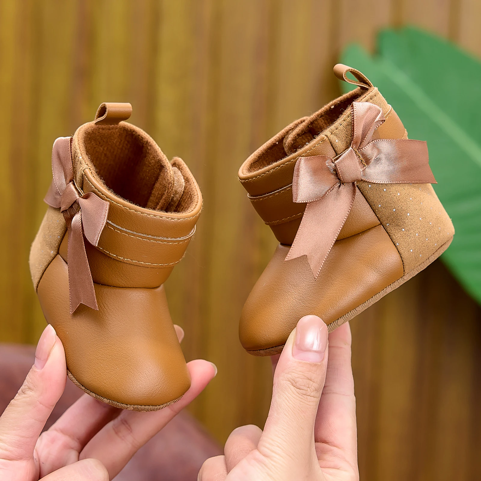 Baby Girls Boots Soft Sole Bow Non-slip First Walker Shoes Toddler Shoes for Fall Winter
Baby Girls Boots Soft Sole Bow Non-slip First Walker Shoes Toddler Shoes for Fall Winter