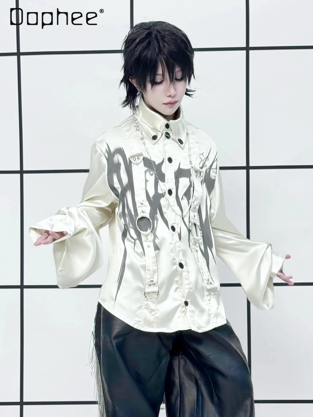 Subculture Goth Anime Printed Shirt Punk Style Chain Metal Rivet Lantern Sleeve Shirt Women Spice Girl Y2K Satin Women Tops
Subculture Goth Anime Printed Shirt Punk Style Chain Metal Rivet Lantern Sleeve Shirt Women Spice Girl Y2K Satin Women Tops