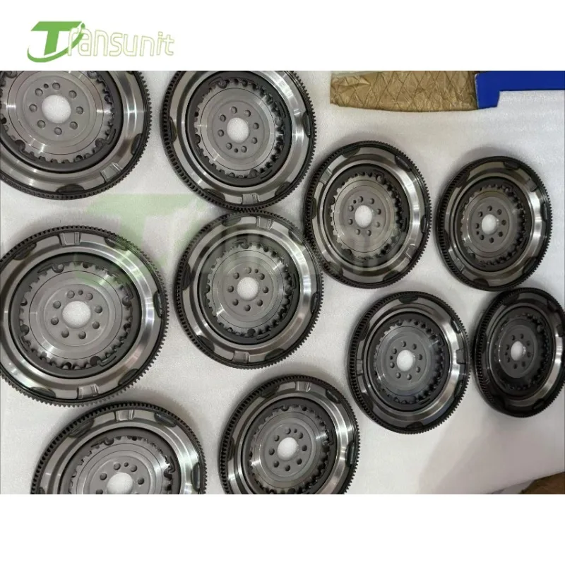 Совершенно новый DQ200 0AM DSG7 7-скоростная коробка передач сцепления маховик 6/8 отверстие 129/132 зубьев костюм для VW AUDI SKODA 
Совершенно новый DQ200 0AM DSG7 7-скоростная коробка передач сцепления маховик 6/8 отверстие 129/132 зубьев костюм для VW AUDI SKODA