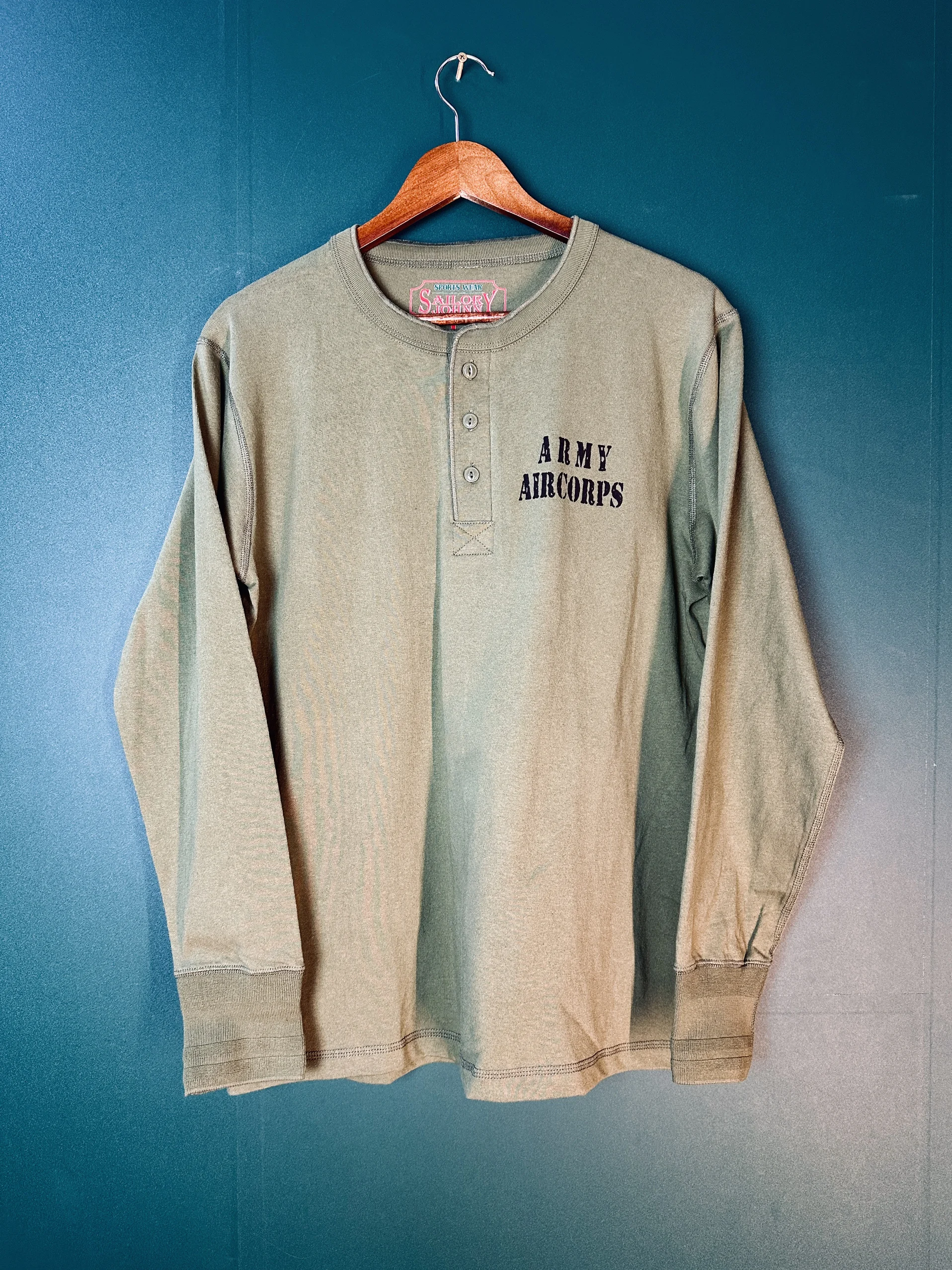 Футболка Sailor Johnny American Retro из тяжелого чистого хлопка в США с длинным воротником Sve Henry, молодежная повседневная одежда
Футболка Sailor Johnny American Retro из тяжелого чистого хлопка в США с длинным воротником Sve Henry, молодежная повседневная одежда