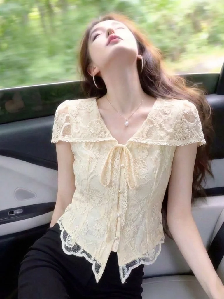 Lace Embroidery V-Neck Short Sleeve Shirt Women's Beautiful Summer New Style Korean Loose Fit Bridesmaid Top
Lace Embroidery V-Neck Short Sleeve Shirt Women's Beautiful Summer New Style Korean Loose Fit Bridesmaid Top