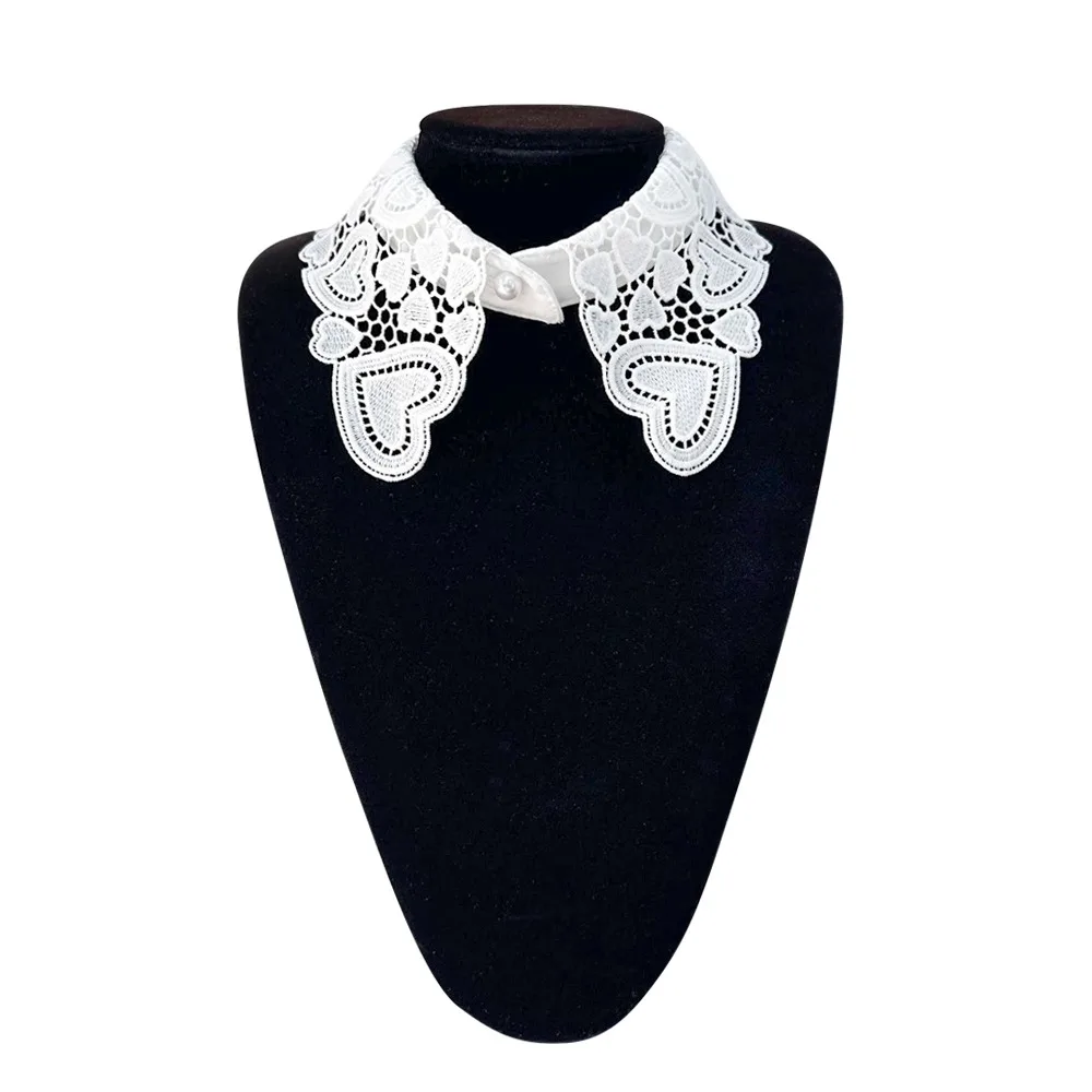 Vintage Lace Fake Collar Pearl Button Water Soluble Front Tie Detachable Embroidered Pearl Button Clothes Accessories For Women
Vintage Lace Fake Collar Pearl Button Water Soluble Front Tie Detachable Embroidered Pearl Button Clothes Accessories For Women