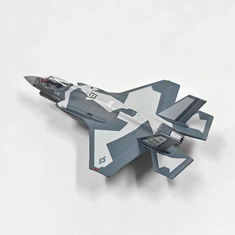 Herpa 1:200 Scale F-35A Lightning II 572941 Fighter Model Holiday Collection & Gift & Souvenir Display Toy
Herpa 1:200 Scale F-35A Lightning II 572941 Fighter Model Holiday Collection & Gift & Souvenir Display Toy