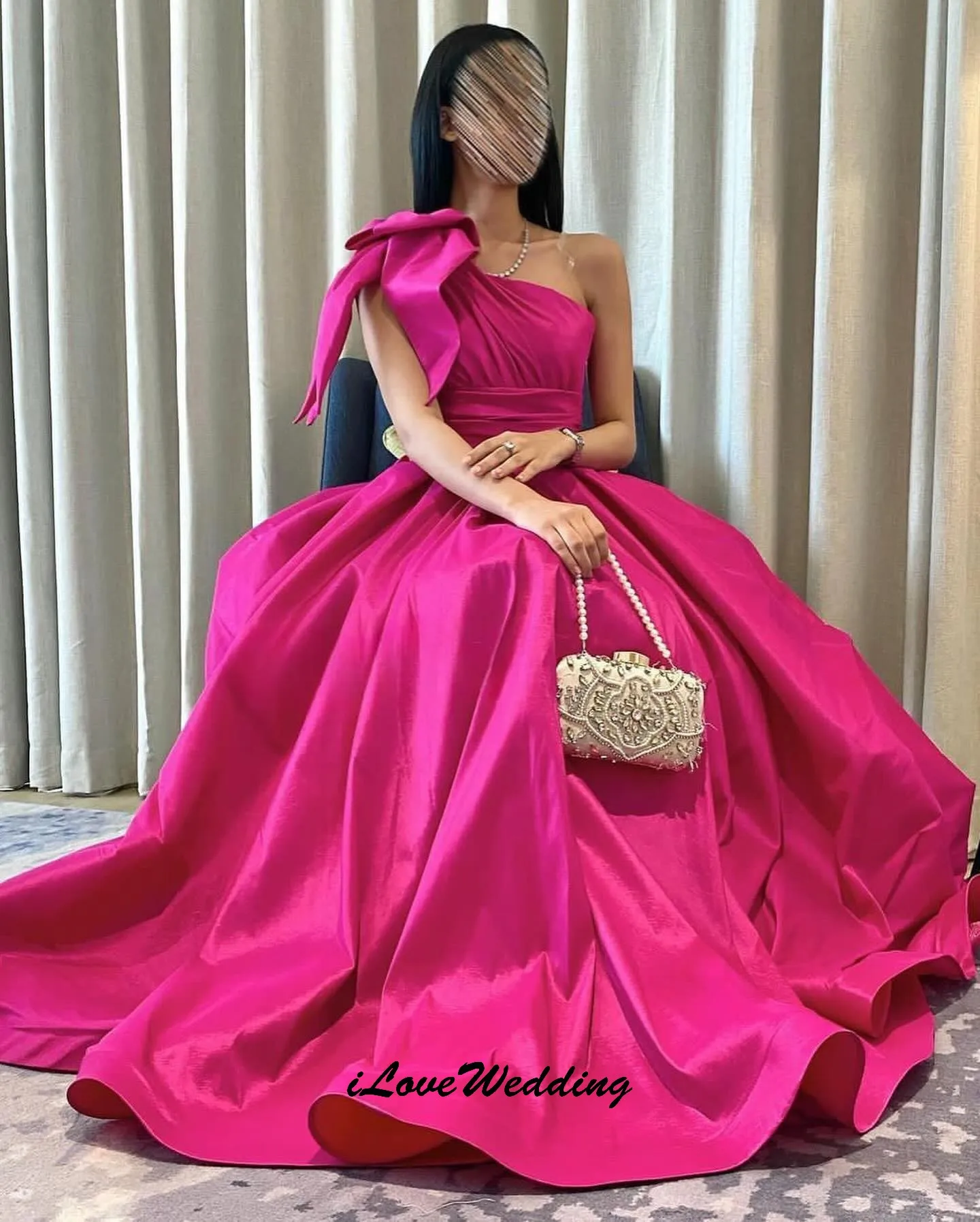 Ярко-розовое элегантное вечернее платье на одно плечо 2025 года, свадебное платье трапециевидной формы для женщин, вечерние платья с рюшами, платье макси по индивидуальному заказу 
Ярко-розовое элегантное вечернее платье на одно плечо 2025 года, свадебное платье трапециевидной формы для женщин, вечерние платья с рюшами, платье макси по индивидуальному заказу