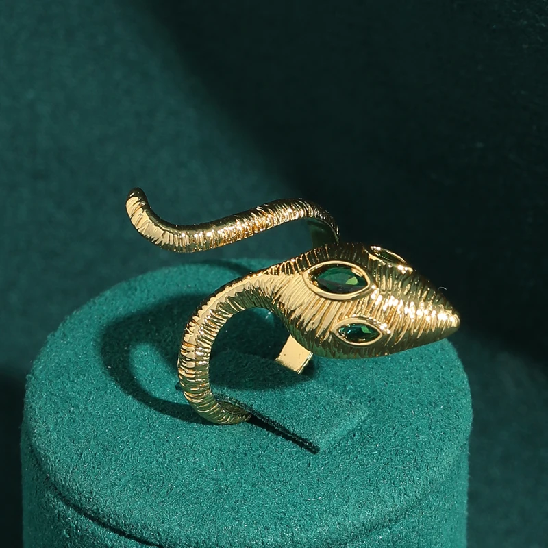 Vintage Gold Color Cubic Snake Rings Women Green Glass Decoration Women Luxury Jewelry 2026 Charm Art Deco For Carnival Festival
Vintage Gold Color Cubic Snake Rings Women Green Glass Decoration Women Luxury Jewelry 2026 Charm Art Deco For Carnival Festival