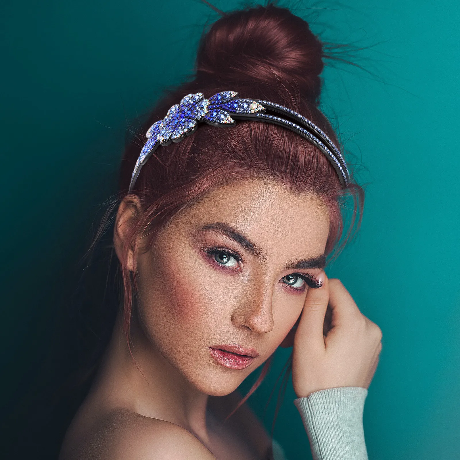 4Pcs Rhinestone Flower Headband Wide Elastic Retro Hairband Party Headdress Festive Hair Decor Anti-Slip Hair Accessory for All
4Pcs Rhinestone Flower Headband Wide Elastic Retro Hairband Party Headdress Festive Hair Decor Anti-Slip Hair Accessory for All