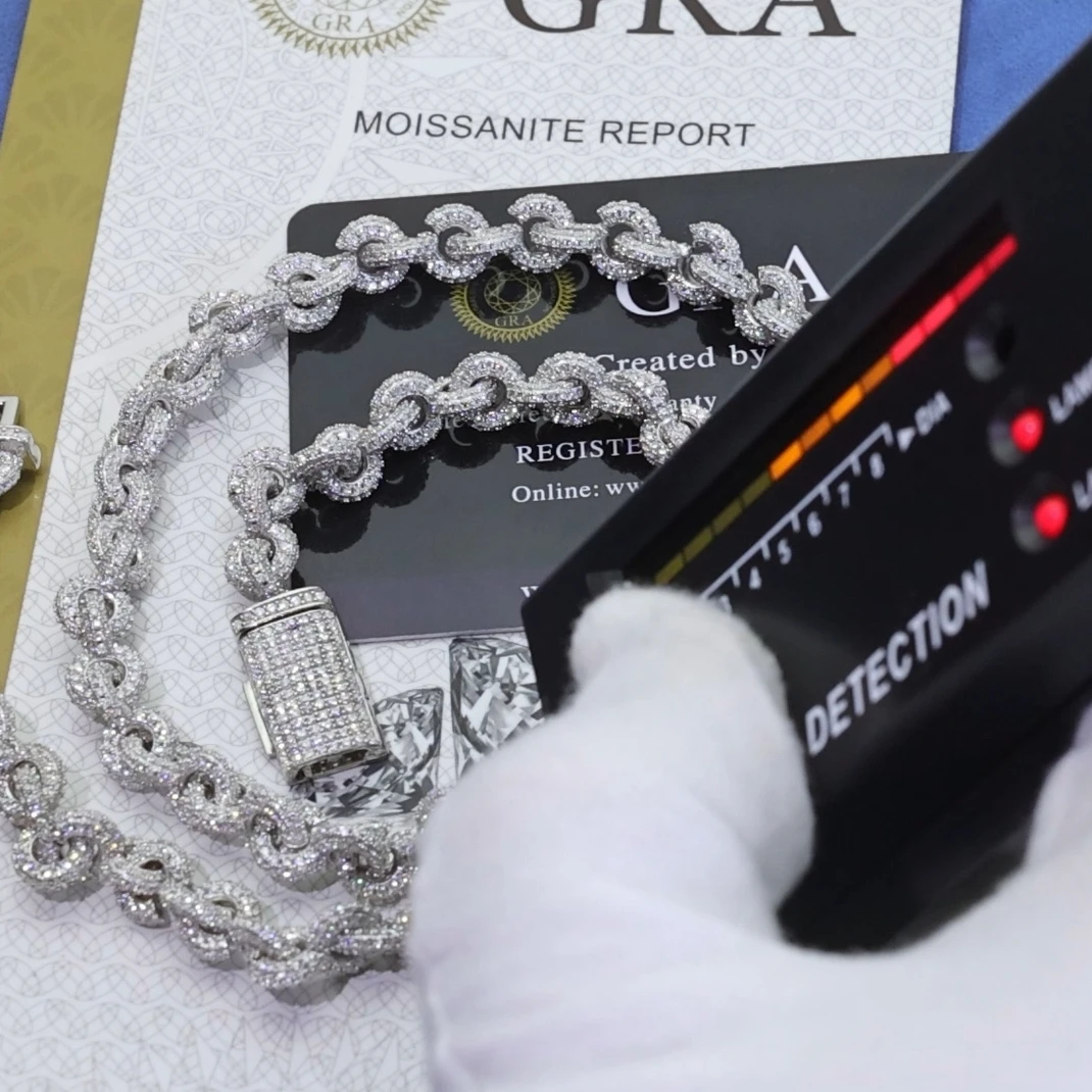 NY New Customized 8MM Moissanite Diamond Hip Hop Necklace 925 Sterling Silver VVS Infinity Cuban Link Chain Men Women
NY New Customized 8MM Moissanite Diamond Hip Hop Necklace 925 Sterling Silver VVS Infinity Cuban Link Chain Men Women