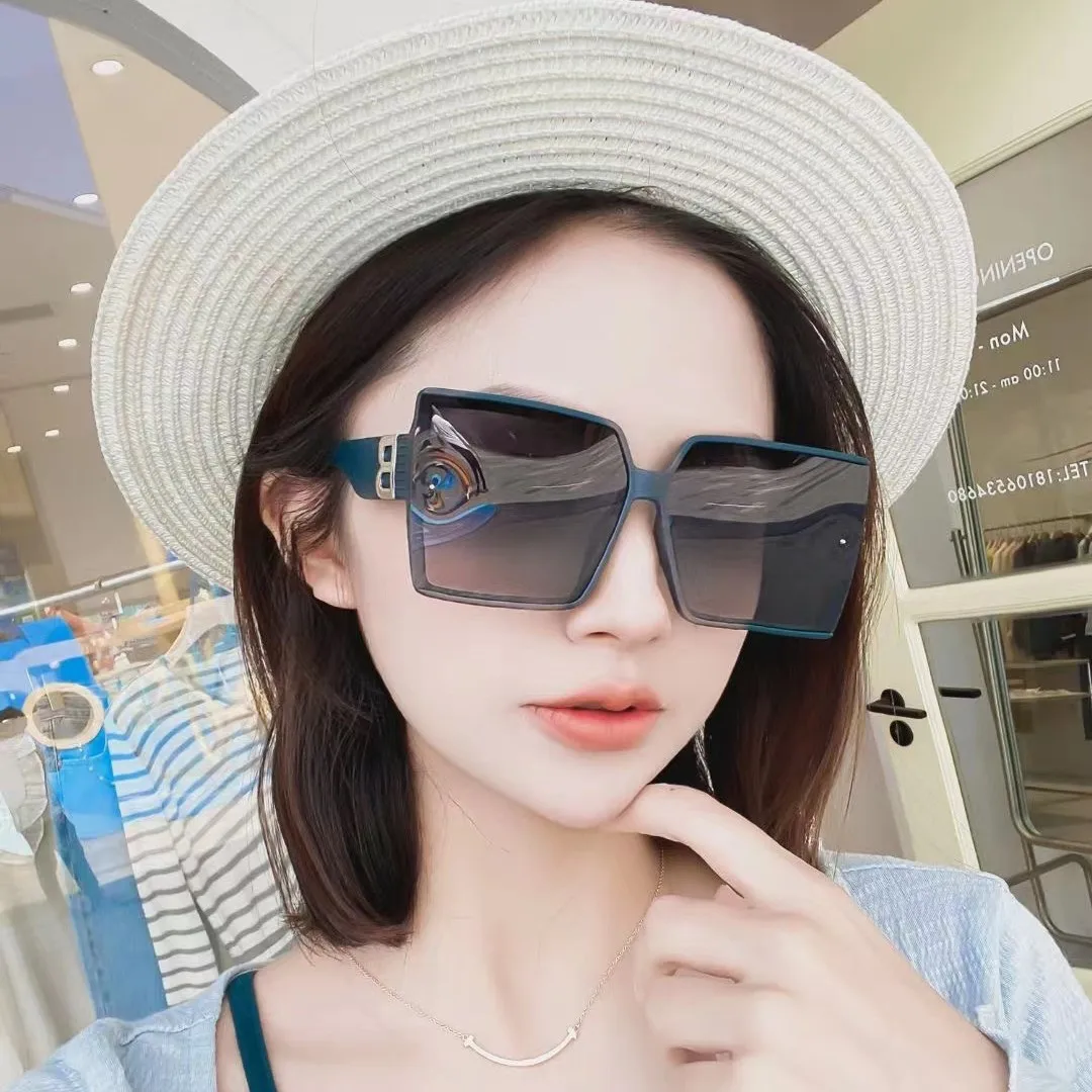2025 New B Letter Polarized Sunglasses UV400 Oversized Designer Shades for Women Luxury Lightweight Driving Free Shipping
2025 New B Letter Polarized Sunglasses UV400 Oversized Designer Shades for Women Luxury Lightweight Driving Free Shipping