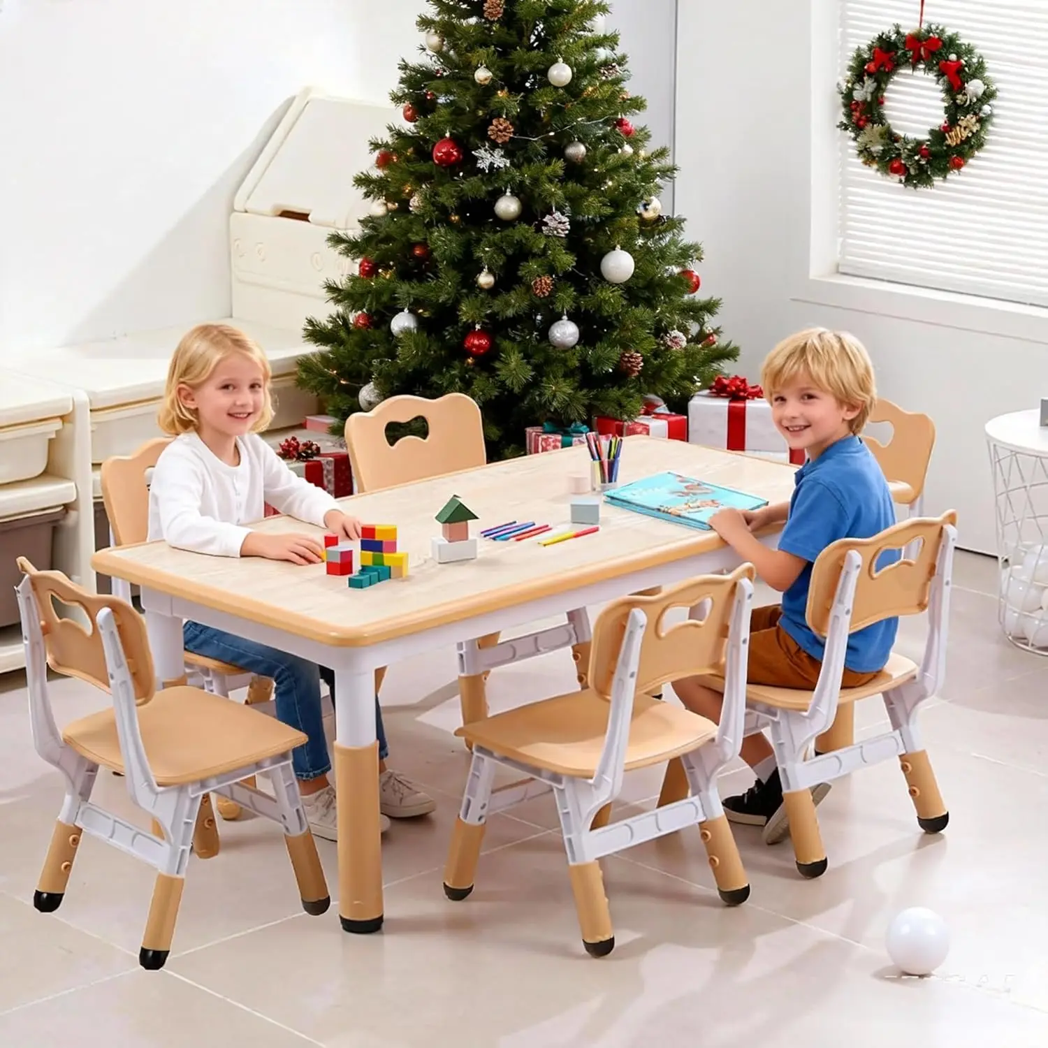 Регулируемый по высоте детский стол и набор из 6 стульев с нескользящими ножками и органайзером, столешница с рисунком граффити для дома и класса
Регулируемый по высоте детский стол и набор из 6 стульев с нескользящими ножками и органайзером, столешница с рисунком граффити для дома и класса