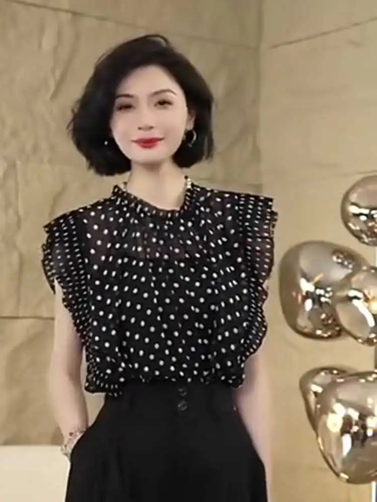 Ele Chiffon Commute Slim Fit Vest irt Women Summer New Faion Polka Dot Svel Top round Ne Loose Sle Thin 
Ele Chiffon Commute Slim Fit Vest irt Women Summer New Faion Polka Dot Svel Top round Ne Loose Sle Thin