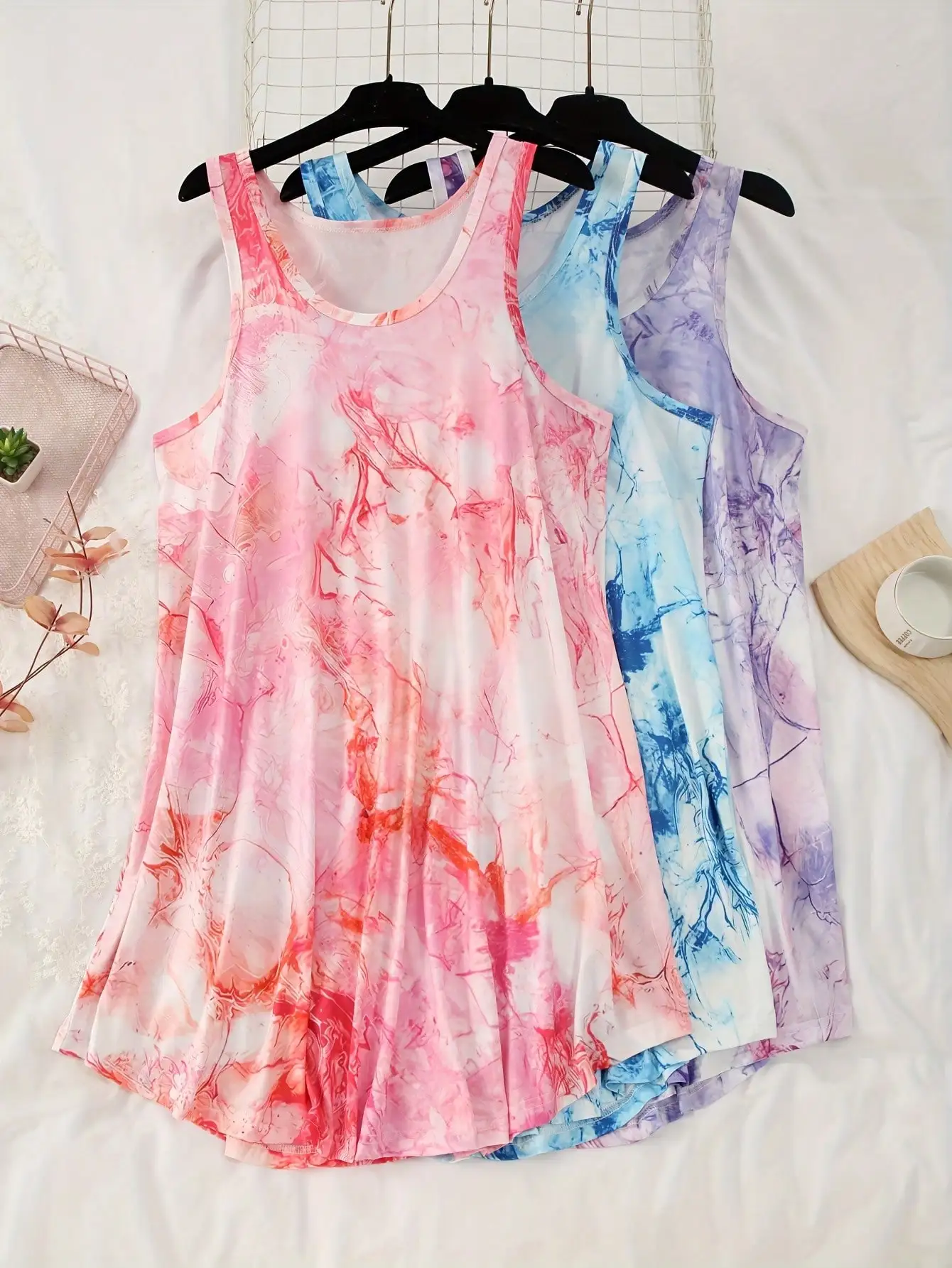 Комплект из 3-х свободных ночнушек больших размеров с мраморным принтом, круглым вырезом и закругленным подолом
Комплект из 3-х свободных ночнушек больших размеров с мраморным принтом, круглым вырезом и закругленным подолом