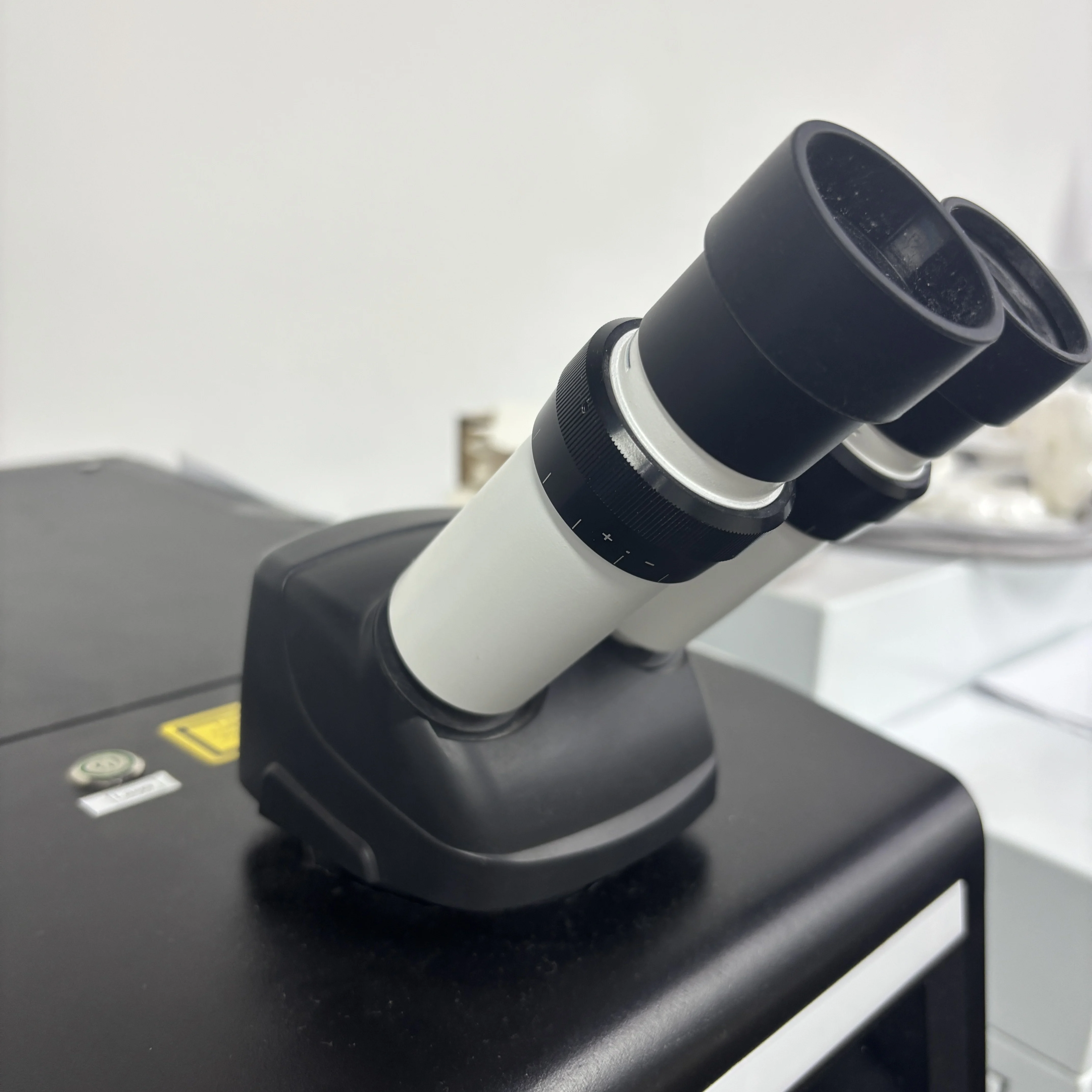 Laser jewelry welding machine Maxwave ceramic laser welding machine jewelry high qquality microscope
Laser jewelry welding machine Maxwave ceramic laser welding machine jewelry high qquality microscope
