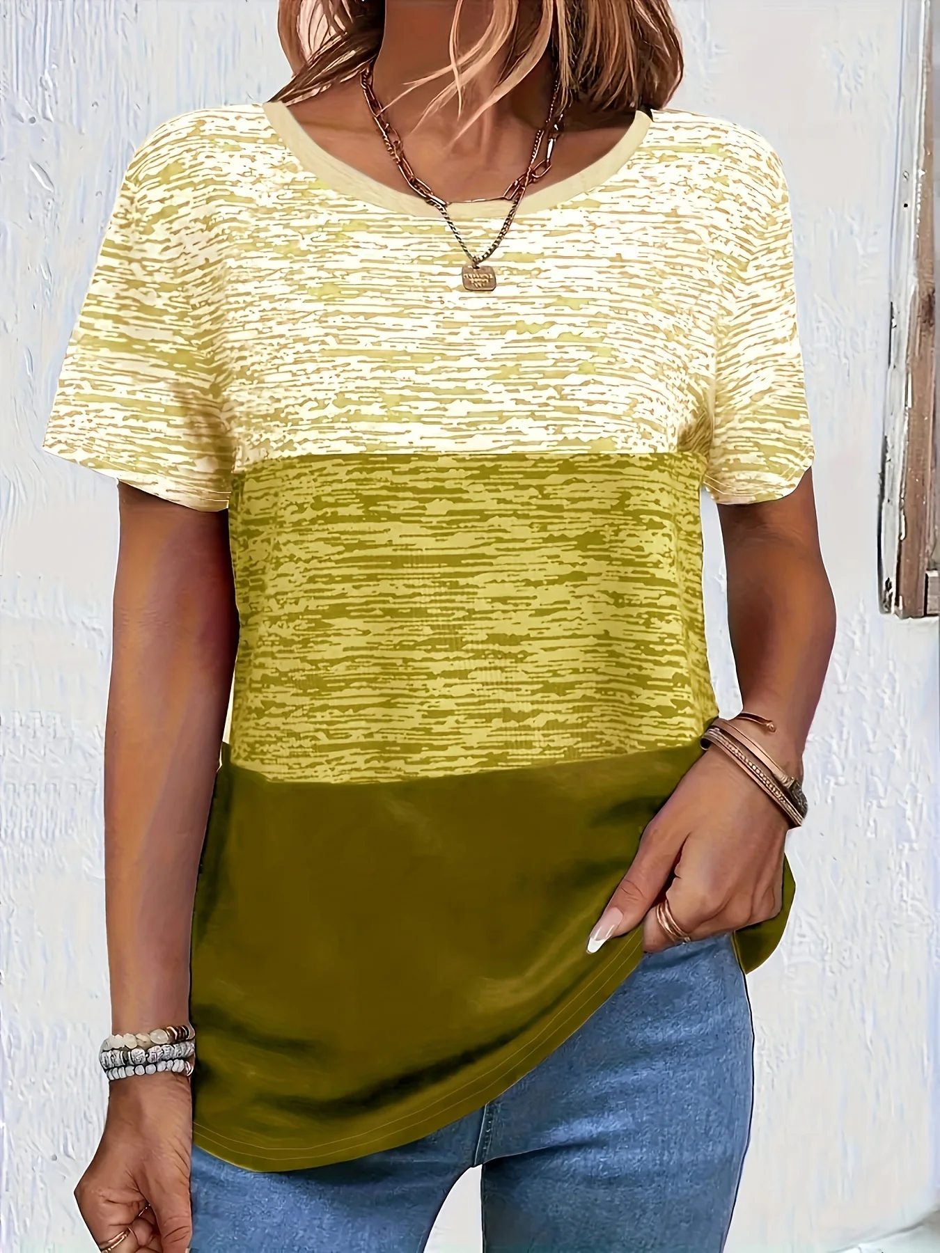 Striped Color Blocked Printed Round Neck Popular Women T Shirt Casual Style Slim Fit Short Sleeved Quick Drying Fashion Clothing
Striped Color Blocked Printed Round Neck Popular Women T Shirt Casual Style Slim Fit Short Sleeved Quick Drying Fashion Clothing