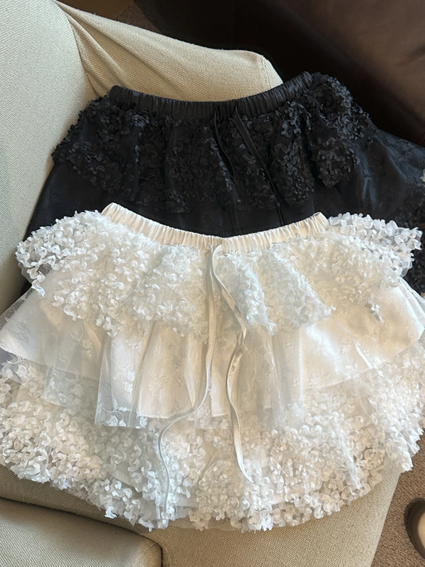 Lace Cake Short Skirt Women's Summer High Waist Slimming Casual Anti-Light A-Line Puffy Half Skirt Korean Style Commute
Lace Cake Short Skirt Women's Summer High Waist Slimming Casual Anti-Light A-Line Puffy Half Skirt Korean Style Commute