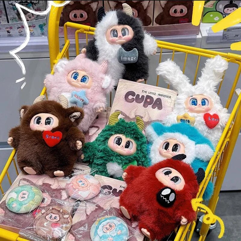 Оригинальная Неопределенная глухая коробка Cupa Little Monster, милая виниловая кукла, рюкзак, подвеска, загадочная коробка, мультяшный декор, игрушки, подарки-сюрпризы
Оригинальная Неопределенная глухая коробка Cupa Little Monster, милая виниловая кукла, рюкзак, подвеска, загадочная коробка, мультяшный декор, игрушки, подарки-сюрпризы