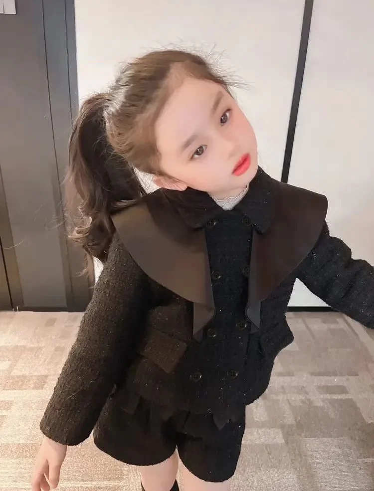 Childrens Sets Girls New Two Piece Set Fashion Trend Lapel Collar Soild Button Decorate Vintage Pleated Versatile Style
Childrens Sets Girls New Two Piece Set Fashion Trend Lapel Collar Soild Button Decorate Vintage Pleated Versatile Style