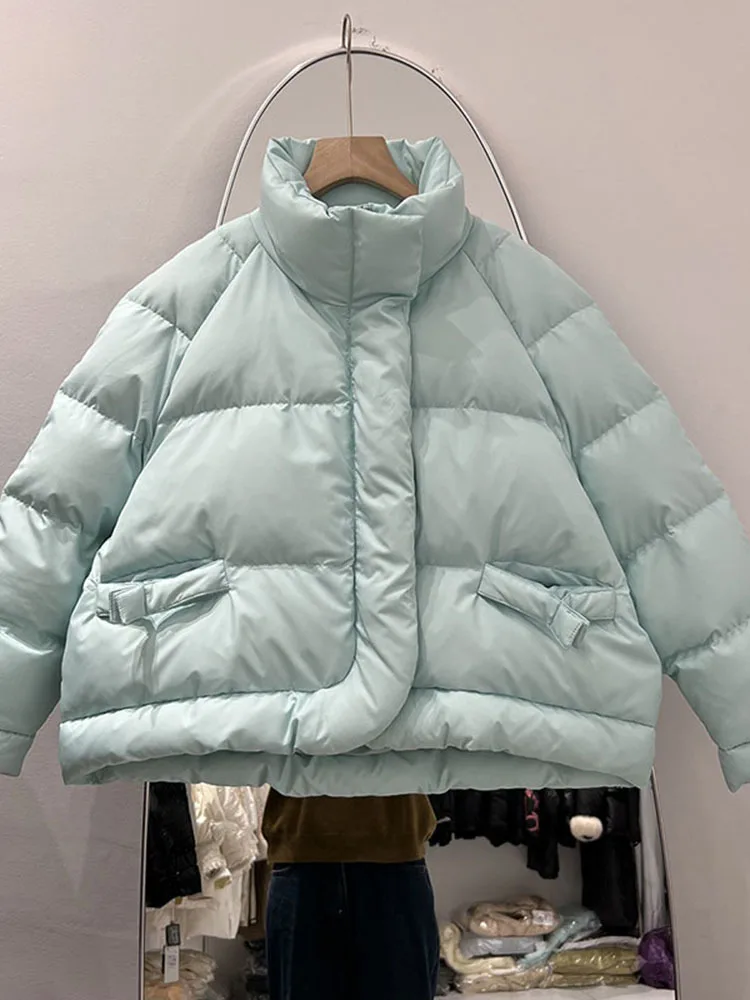 New Winter Loose Short Jacket Women Casual Lapel Zipper 90% White Duck Down Coat Lady Fashion Thick Warm Snow Outwear
New Winter Loose Short Jacket Women Casual Lapel Zipper 90% White Duck Down Coat Lady Fashion Thick Warm Snow Outwear