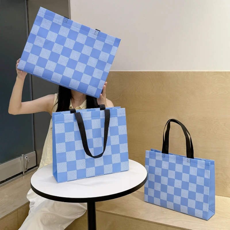 Clothing Gift Packaging Environment protection Bag Clothing Store Shopping Non Woven Fabric Material Handheld Pouch Blue White
Clothing Gift Packaging Environment protection Bag Clothing Store Shopping Non Woven Fabric Material Handheld Pouch Blue White