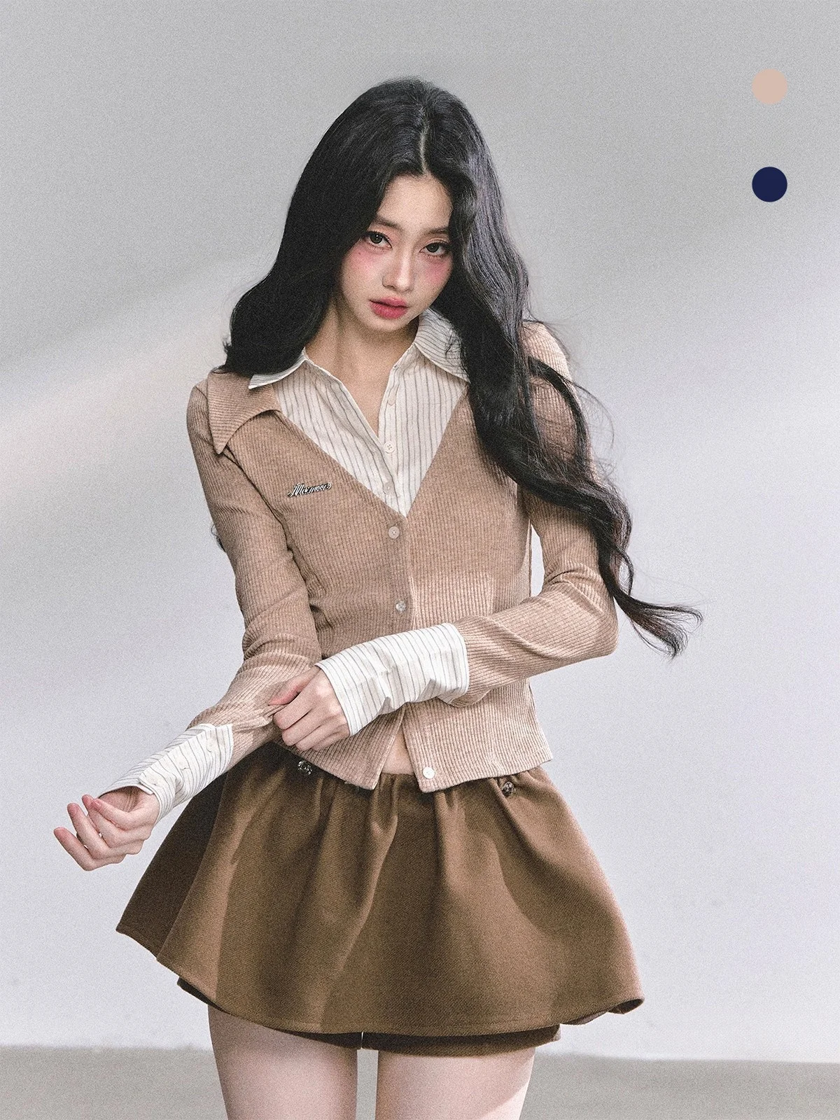 Женская трикотажная футболка Aomalm с длинным рукавом в полоску, осенняя модная повседневная одежда из тонкой хлопковой смесовой ткани
Женская трикотажная футболка Aomalm с длинным рукавом в полоску, осенняя модная повседневная одежда из тонкой хлопковой смесовой ткани