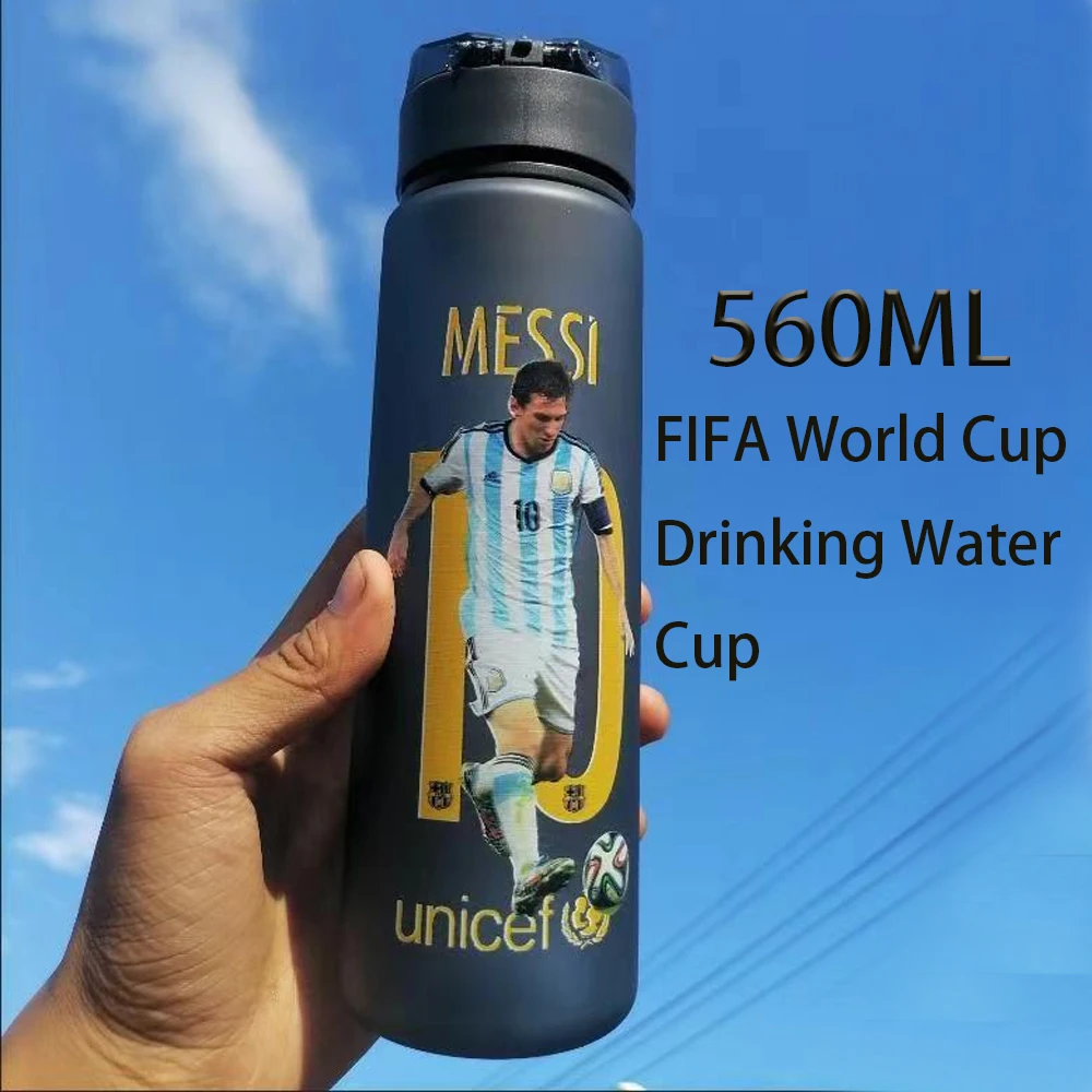 FiFA Messi Ronaldo Neymar Football Star 560ML New 2024 Large Capacity Water Cup Portable Plastic Outdoor Sport Water Bottle
FiFA Messi Ronaldo Neymar Football Star 560ML New 2024 Large Capacity Water Cup Portable Plastic Outdoor Sport Water Bottle