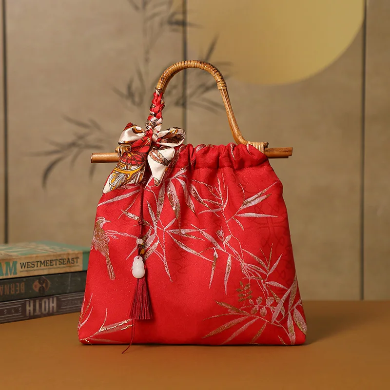 China red bamboo embroidery bag 2025 new women handbag messenger bag designer bag
China red bamboo embroidery bag 2025 new women handbag messenger bag designer bag