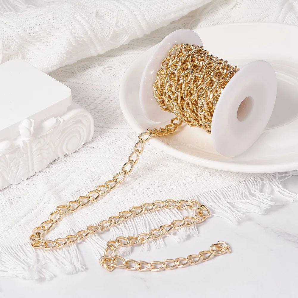 Металлическая золотая цепочка 3 м, несварные алюминиевые витые цепочки овальной формы, бордюрные цепи с катушкой для изготовления ожерелья, браслета, ювелирных изделий
Металлическая золотая цепочка 3 м, несварные алюминиевые витые цепочки овальной формы, бордюрные цепи с катушкой для изготовления ожерелья, браслета, ювелирных изделий