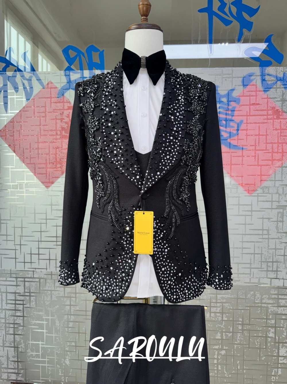 Men's Heavy Beaded Rhinestone Embroidered Black Formal Suit Shawl Lapel Tuxedo For Wedding Groom Three Pieces Slim Fit Set
Men's Heavy Beaded Rhinestone Embroidered Black Formal Suit Shawl Lapel Tuxedo For Wedding Groom Three Pieces Slim Fit Set