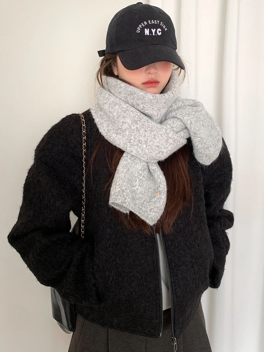 Atmospheric Gray Knit Scarf For Women, New Autumn And Winter Model, Warm Neck Protection, Anti-Cold And Thick, Versatile Sh
Atmospheric Gray Knit Scarf For Women, New Autumn And Winter Model, Warm Neck Protection, Anti-Cold And Thick, Versatile Sh