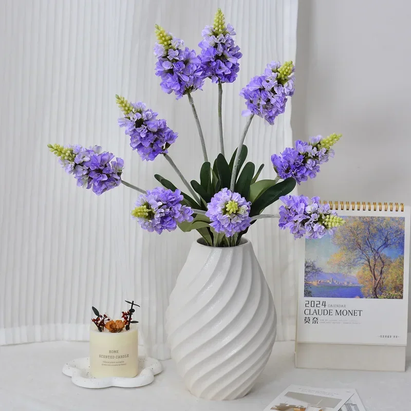 67cm Simulation Flowers Silk 3 Forks Lavenders Branches Shopping Mall Decor Artificial Flower White Lavender Hotel Decorative
67cm Simulation Flowers Silk 3 Forks Lavenders Branches Shopping Mall Decor Artificial Flower White Lavender Hotel Decorative