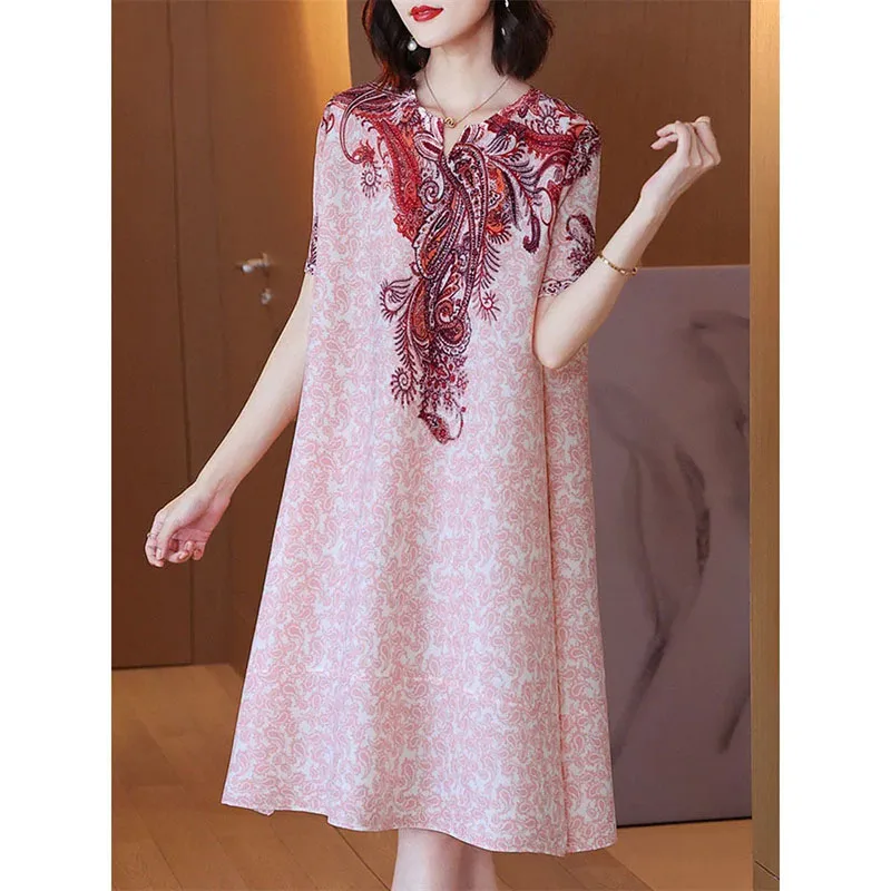 Spring And Summer New Fashion Pleated Print Loose Short Sleeves Slim Simple Slim Temperament Unique Long Joker Comfortable Dress
Spring And Summer New Fashion Pleated Print Loose Short Sleeves Slim Simple Slim Temperament Unique Long Joker Comfortable Dress