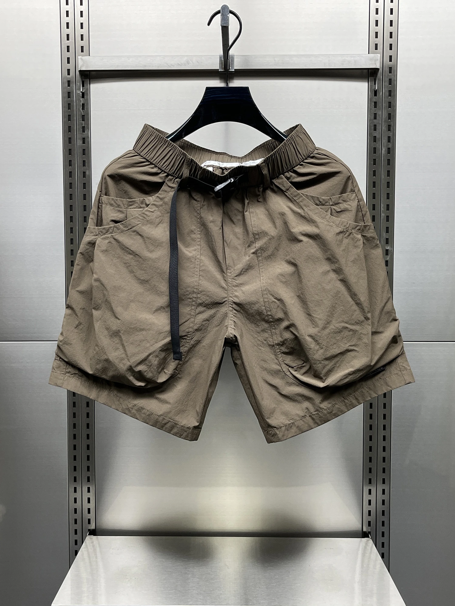 Свободная мужская рабочая одежда orts Летние легкие спортивные брюки Qui Dry с несколькими карманами и прямыми штанинами Faion Корейский сле
Свободная мужская рабочая одежда orts Летние легкие спортивные брюки Qui Dry с несколькими карманами и прямыми штанинами Faion Корейский сле