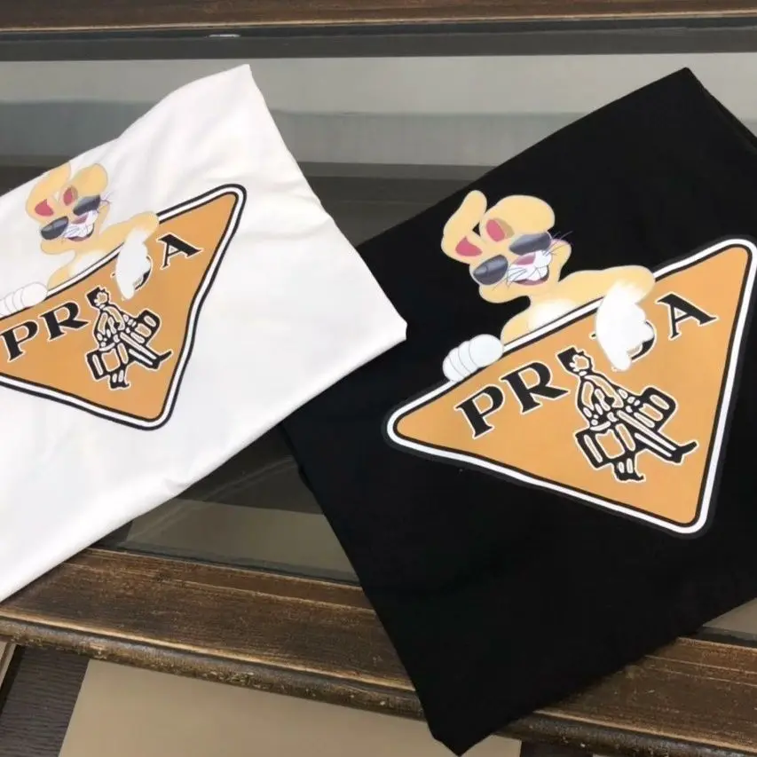 Summer New Cotton Round Neck Short-sleeved Inverted Triangular Rabbit Printed Men's and Women's Casual Versatile T-shirt Top
Summer New Cotton Round Neck Short-sleeved Inverted Triangular Rabbit Printed Men's and Women's Casual Versatile T-shirt Top
