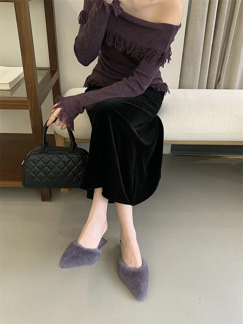 Fur Lined Rabbit Fur Slippers Women's Low Heel Pointed Toe Half Slippers Warm Headed Korean Style Cotton Shoes for Daily Use
Fur Lined Rabbit Fur Slippers Women's Low Heel Pointed Toe Half Slippers Warm Headed Korean Style Cotton Shoes for Daily Use