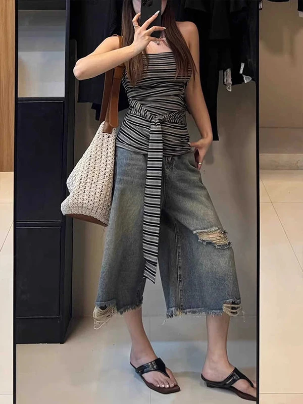 American Style High Waist Wide Leg Casual Denim Shorts Women's Summer New Washed Hole Hole Jeans Loose Fit Comfortable
American Style High Waist Wide Leg Casual Denim Shorts Women's Summer New Washed Hole Hole Jeans Loose Fit Comfortable