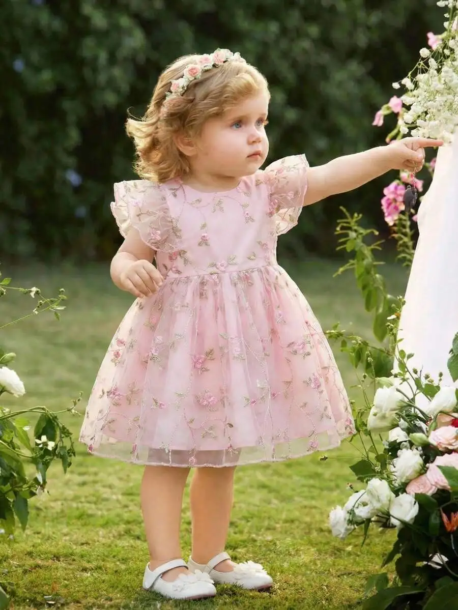 Pink Floral Embroidered Chiffon A-Line Dress With Ruffle Sleeves For Formal Evening Or Cocktail Party
Pink Floral Embroidered Chiffon A-Line Dress With Ruffle Sleeves For Formal Evening Or Cocktail Party