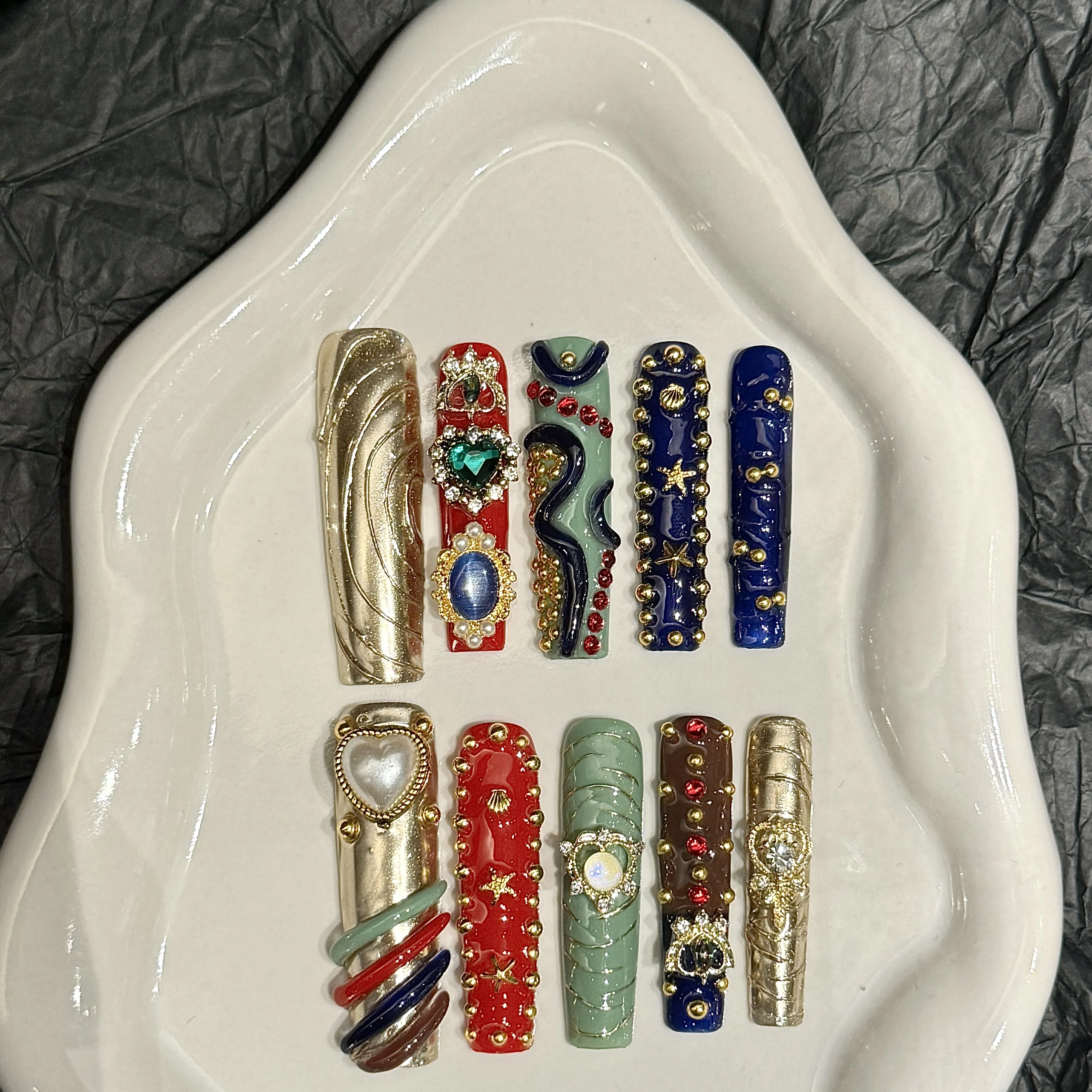 10Pcs Handmade Press On Nails Colorful Fake Nails European Extra Long Square Nail Tips Green Heart Diamond Gold Bead Wearable
10Pcs Handmade Press On Nails Colorful Fake Nails European Extra Long Square Nail Tips Green Heart Diamond Gold Bead Wearable