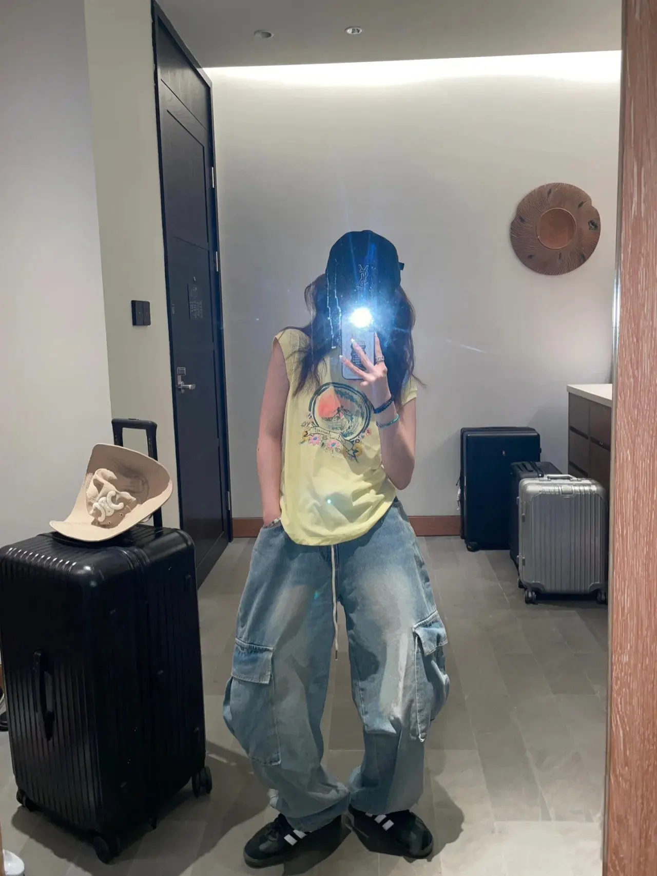 Dopne Sle, женский жилет с вышитым принтом, двухцветный летний корейский вариант, хлопковый повседневный топ 00% цвета
Dopne Sle, женский жилет с вышитым принтом, двухцветный летний корейский вариант, хлопковый повседневный топ 00% цвета