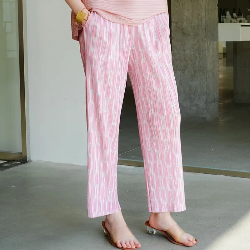 2026 Women Casual Pants Miyake Pleated Side Split Printed Versatile Straight Pants Loose Large Size with Elasticity Thin Section
2026 Women Casual Pants Miyake Pleated Side Split Printed Versatile Straight Pants Loose Large Size with Elasticity Thin Section